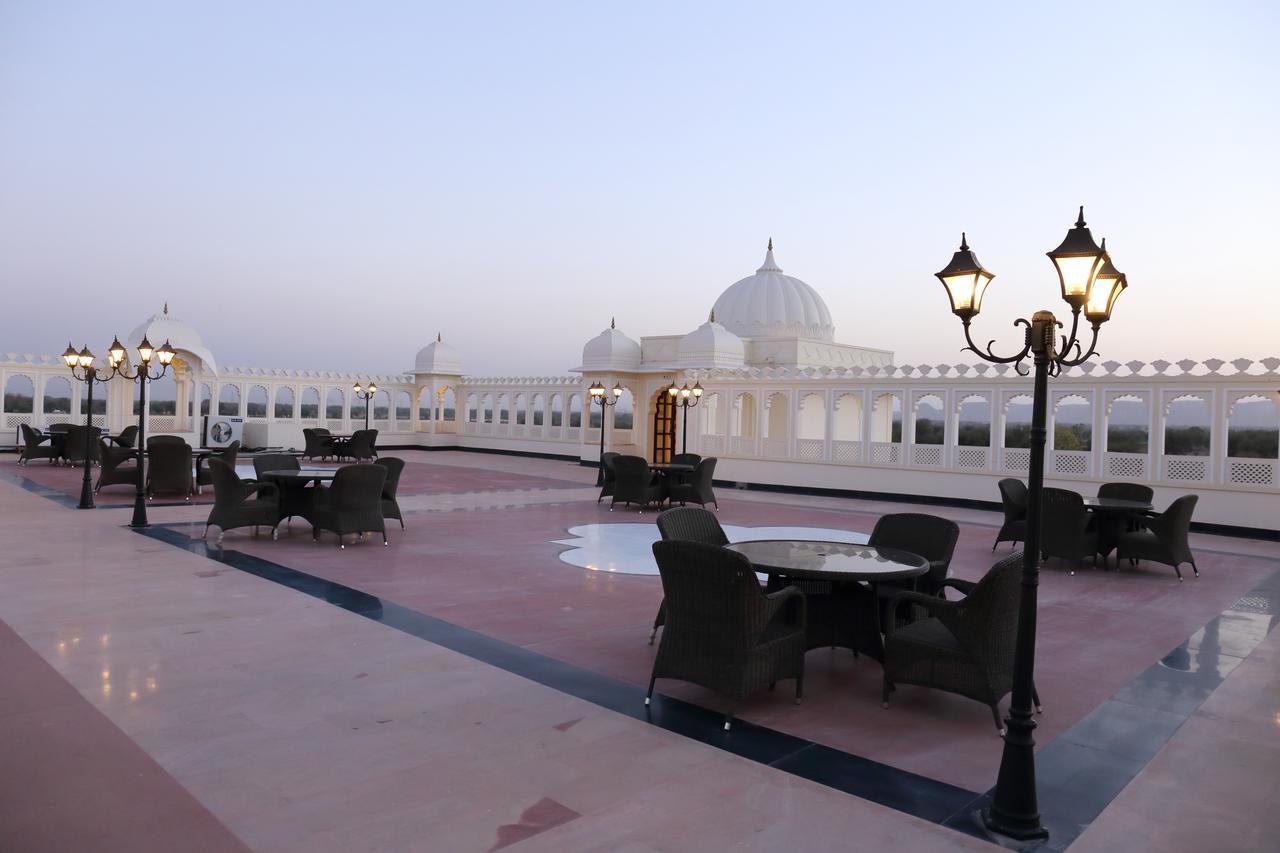Laxmi Palace Heritage Hotel Dausa Extérieur photo